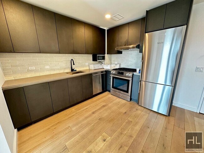 Building Photo - NORTHERN BOULEVARD