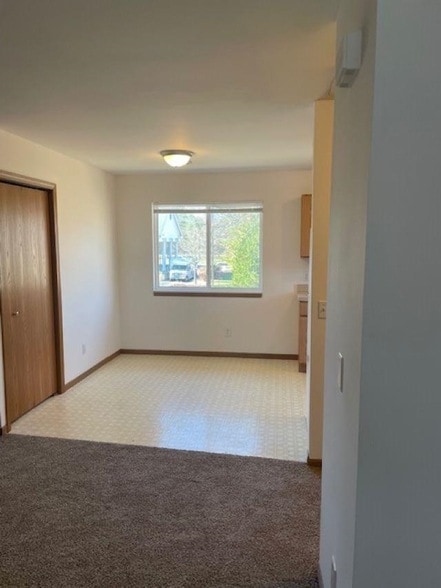 Building Photo - 4915 Universal Dr