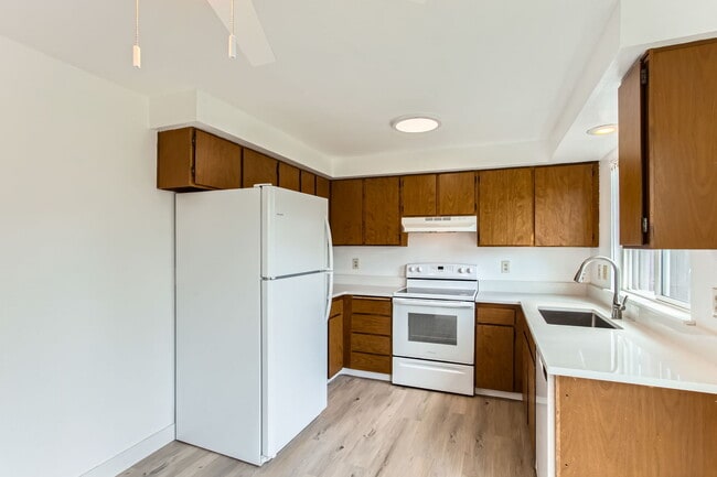 Building Photo - 1711 SE Blairmont Dr