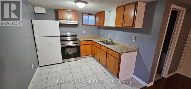 Photo du bâtiment - 163 McMurchy Ave
