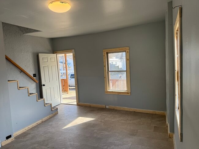 Building Photo - 103 N 3rd Ave