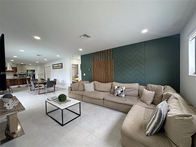 Foto del edificio - 9426 Caribbean Blvd