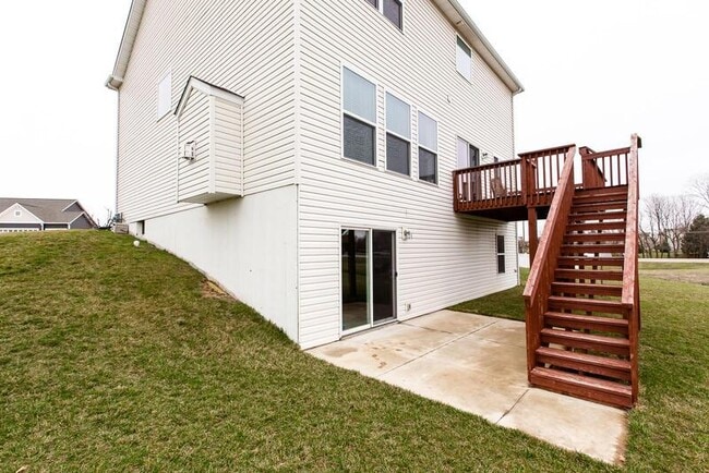 Building Photo - 2724 Ambridge Dr
