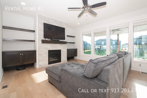 Foto del edificio - 17648 Crystal St