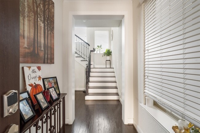 Building Photo - 8917 Wind Springs Dr