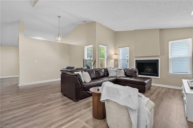 Foto del edificio - 3852 Danville Ct
