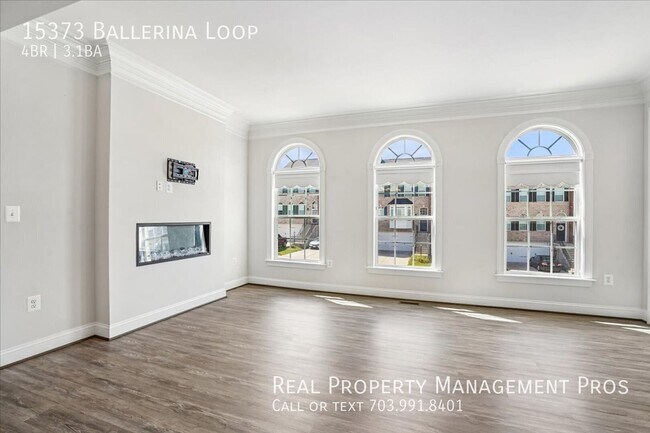 Foto del edificio - 15373 Ballerina Lp