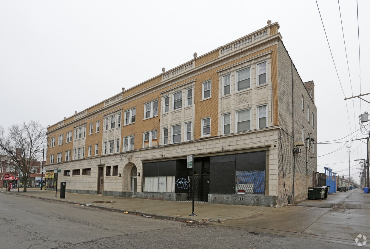 Building Photo - 6252 S Spaulding Ave