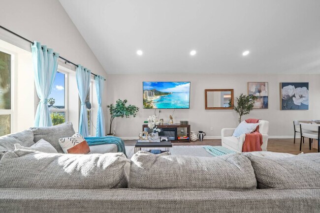 Foto del edificio - 13737 Via Tres Vistas