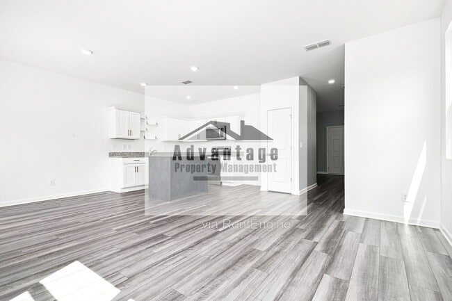 Building Photo - 132 Saginaw Ct