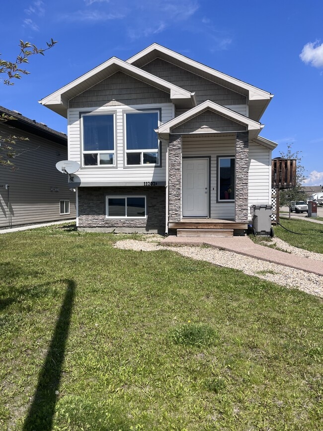 Building Photo - 11202 75a Ave