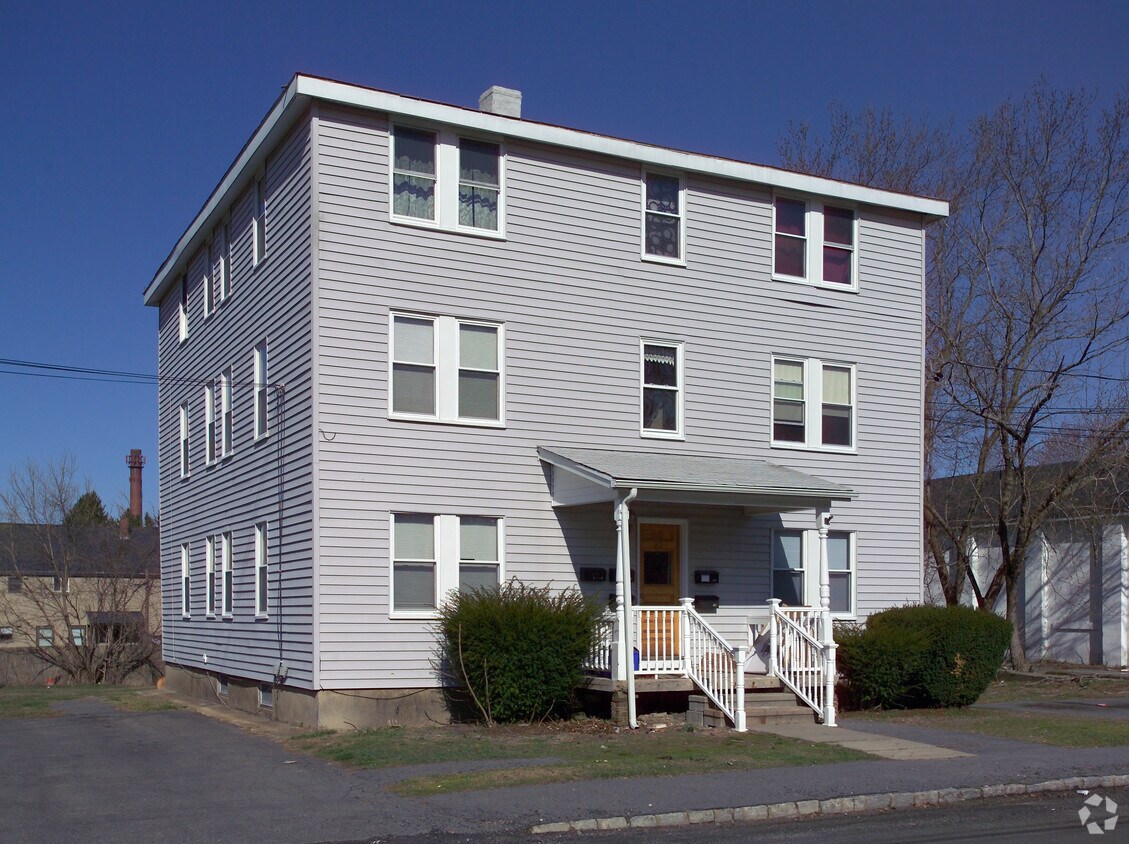 Primary Photo - 22 5th Ave