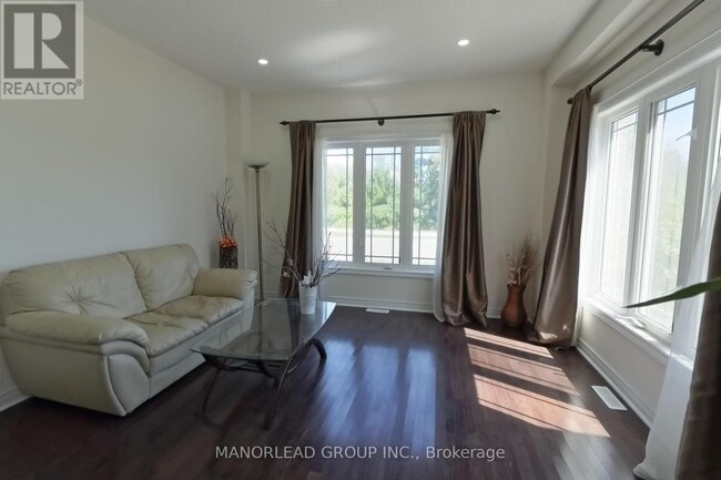 Photo du bâtiment - 18 Snowling Dr