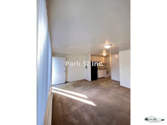 Building Photo - 14406 Pacific Ave S