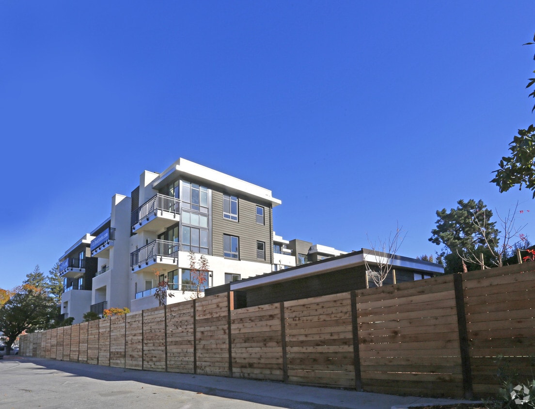 1101 W El Camino Real, Mountain View, CA 94040 Apartments in Mountain
