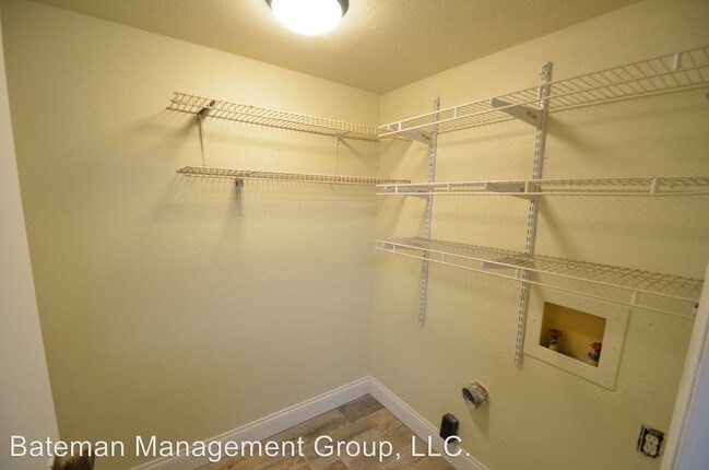 Foto del edificio - 3976 Crayrich Cir