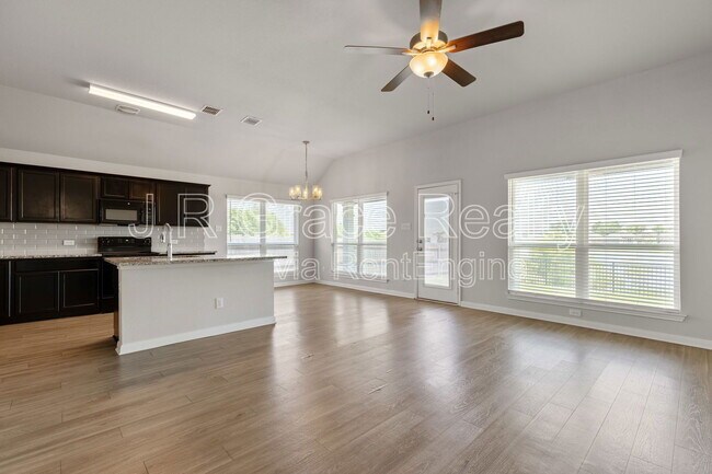 Foto del edificio - 3917 Centerfire Rd