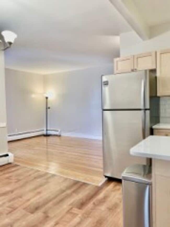 Photo - Renovated Brookline / Washington Square 2 Bed on Winthrop Rd for September 1st.  NO FEE Apartment