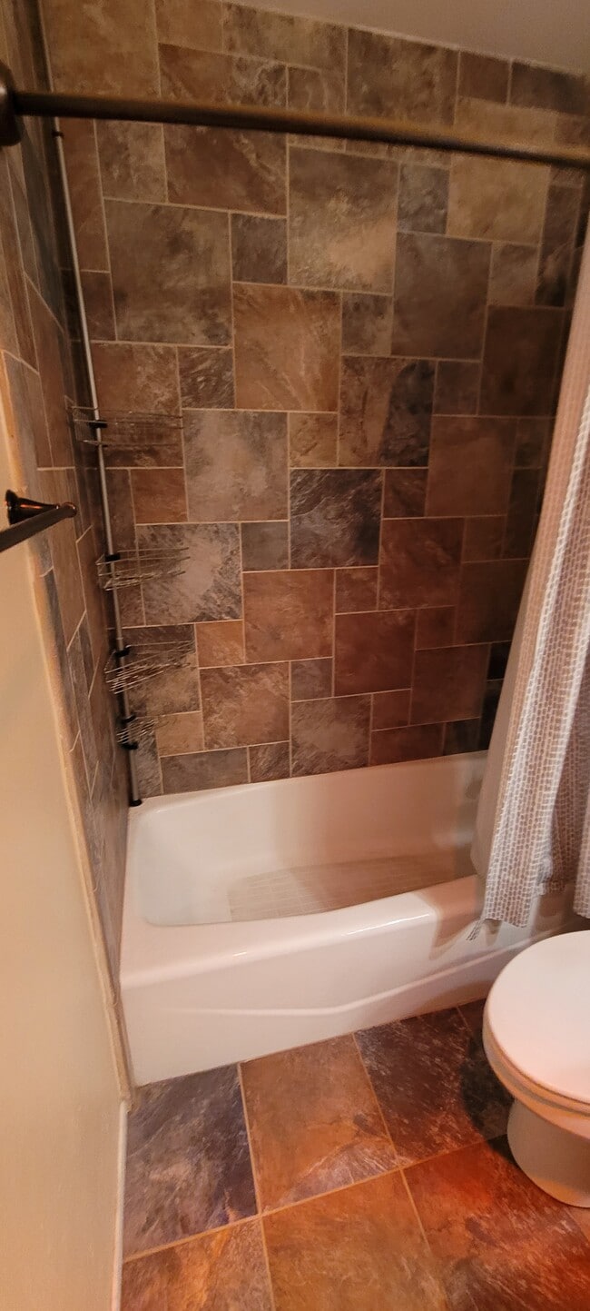 Building Photo - 2349 S Bentley Ave