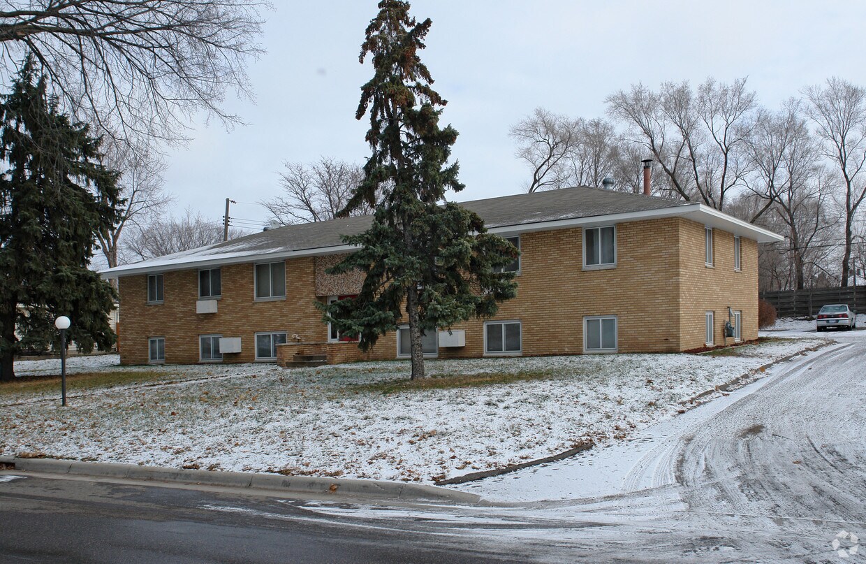 6551 2nd St NE, Fridley, MN 55432 Apartments in Fridley, MN
