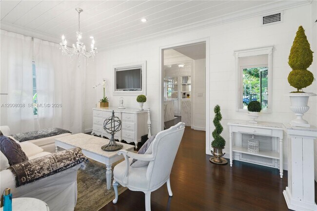 Foto del edificio - 743 NW 9th Ave