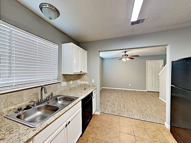 Building Photo - 2603 Cypress Island Dr