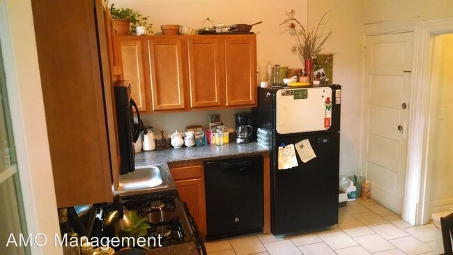 Building Photo - 1622 Hatteras St