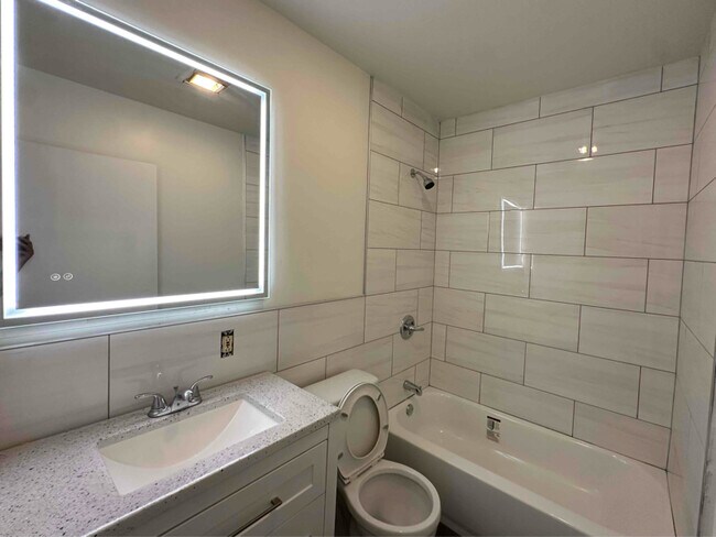 Foto del edificio - 1714 W Diamond St