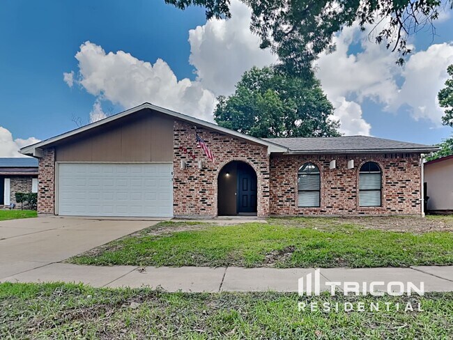 Foto del edificio - 5534 Canyon Forest Dr
