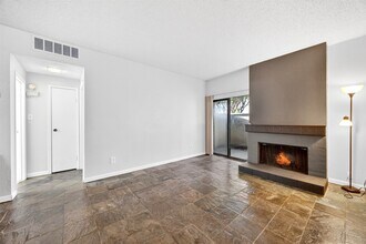 Building Photo - 10053 Westpark Dr