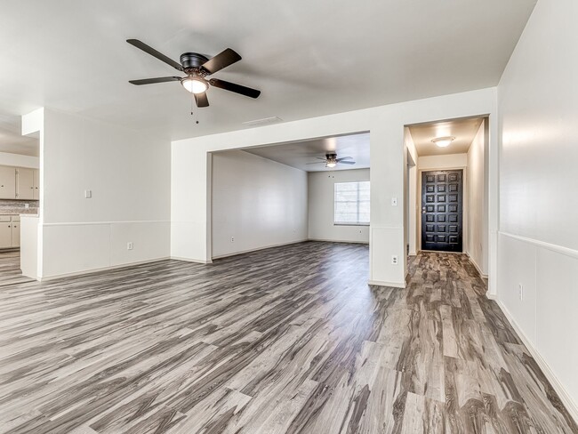 Foto del edificio - Newly Remodeled Home in OKC + 3 bedrooms