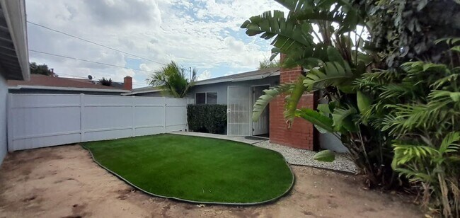 Foto del edificio - 2360 249th St