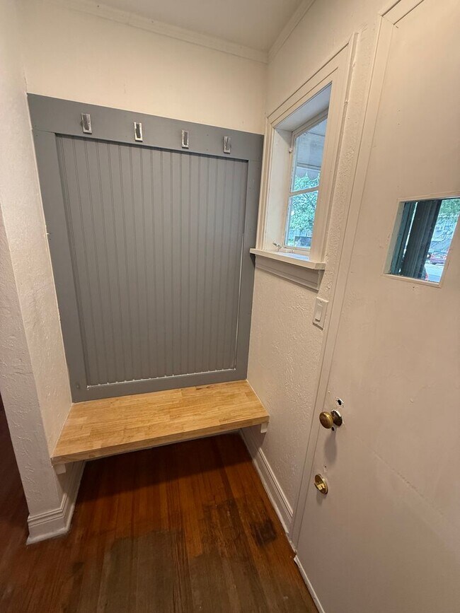 Building Photo - 1114 N 39th St