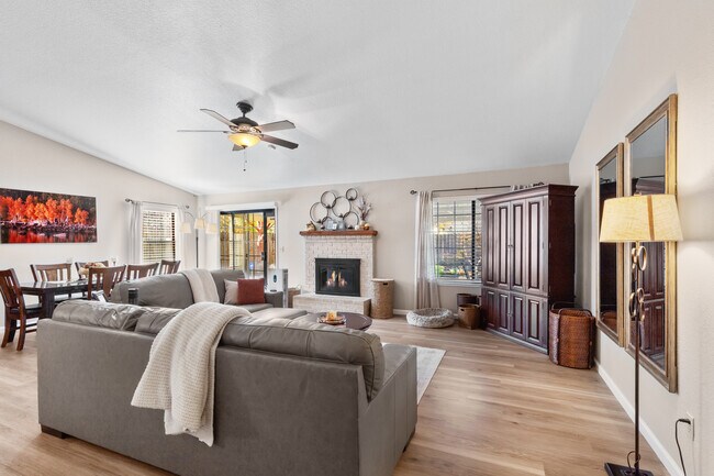 Foto del edificio - 9733 Northstar Ct