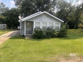 Building Photo - 2115 S Magnolia St