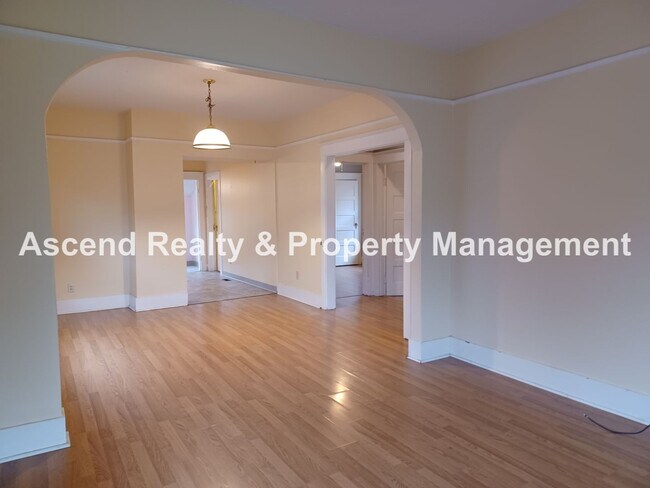 Foto del edificio - Refreshed Historic Popular Kenton Bungalow...