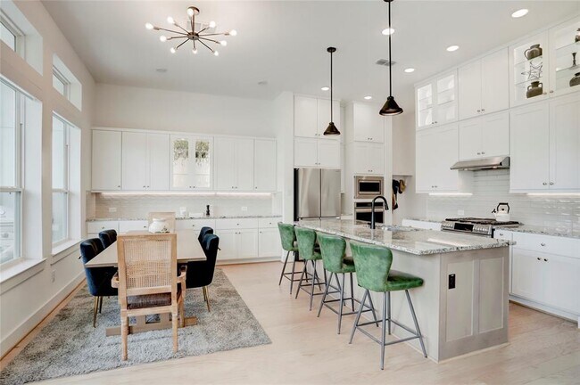 Foto del edificio - 3124 Somerset Levens Ln