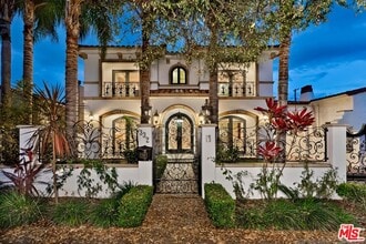 Building Photo - 332 S Almont Dr