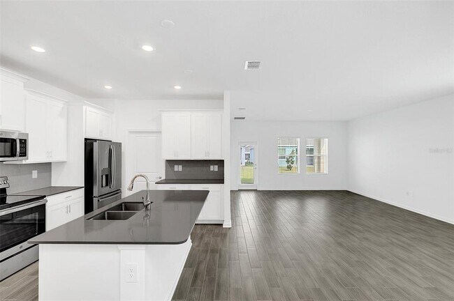 Foto del edificio - 6243 Lakepine St