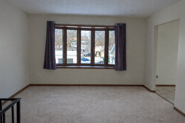 Foto del edificio - 10563 Martin St NW