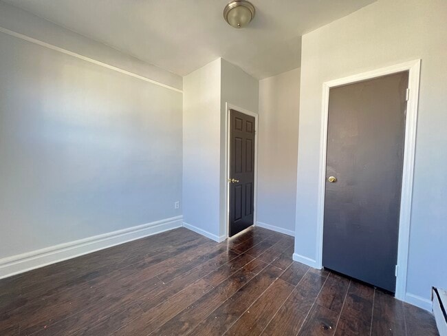 82 Brookdale Ave 5 - 81 Brookdale Ave