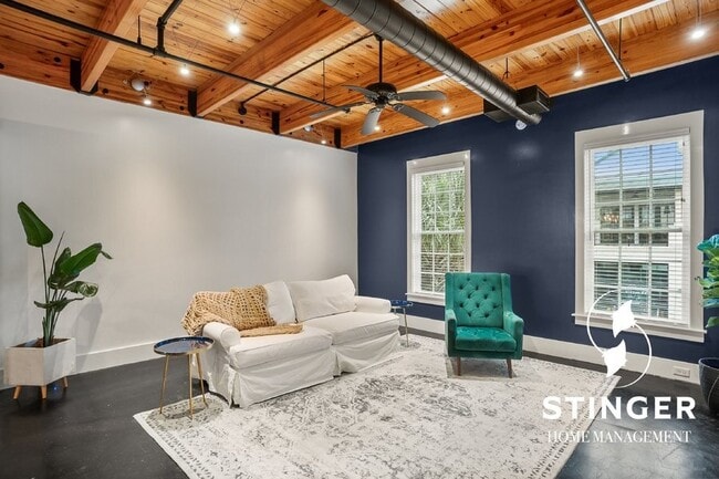 Building Photo - 3 Market-2