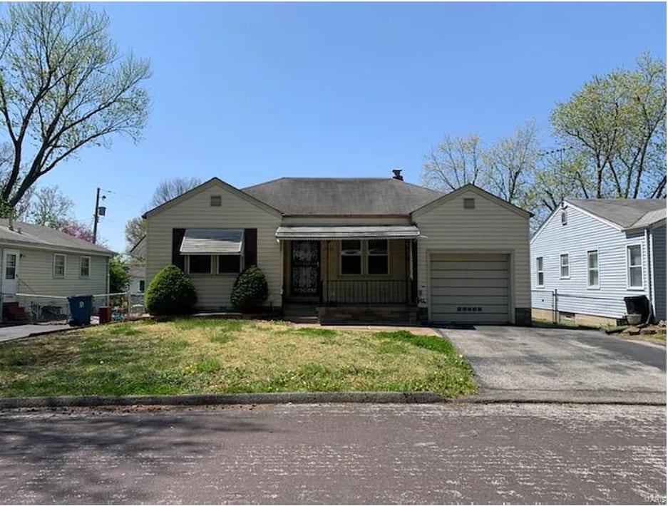 Primary Photo - 2434 Akins Dr