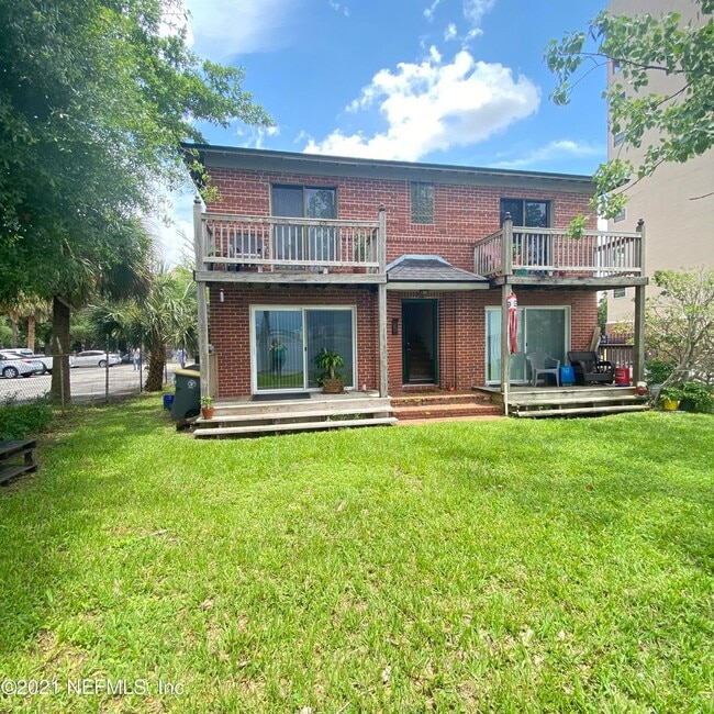 Building Photo - Riverfront in San Marco!!!
