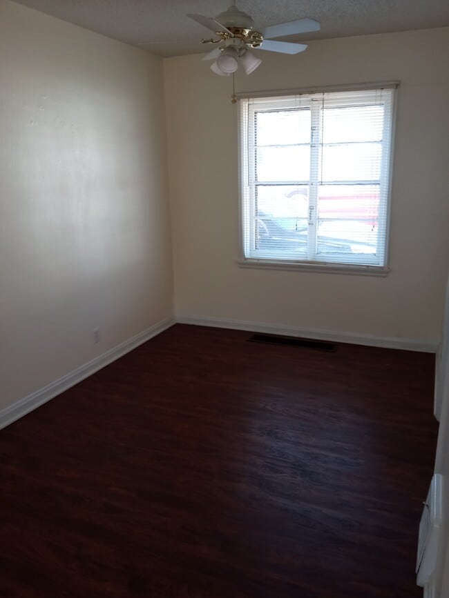Dining Room - 3050 Snyder Ave