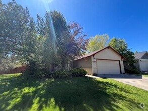Building Photo - 61396 Rock Bluff Ln
