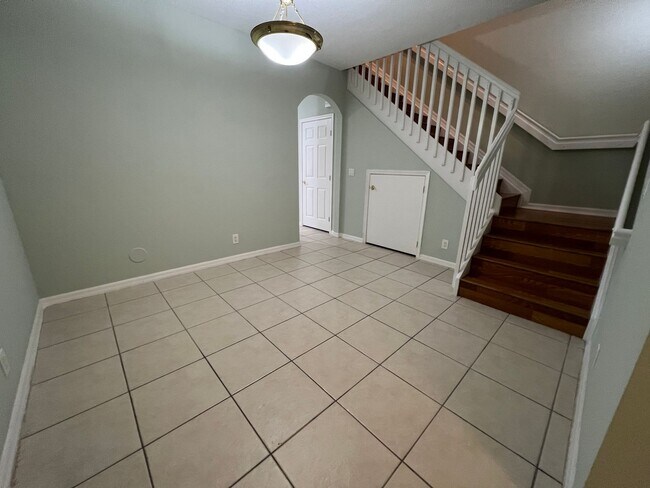 Foto del edificio - Lovely Townhome in Gate Community!