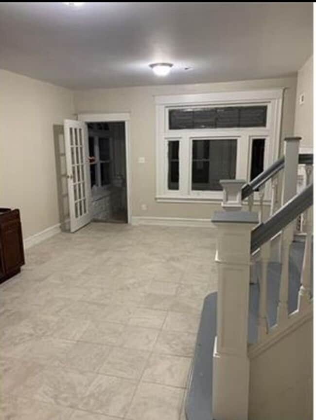 Photo - 5 Bedroom House for Rent