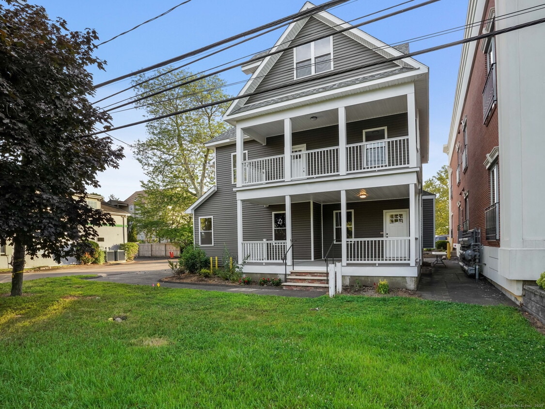 Primary Photo - 3 Seaview Ave