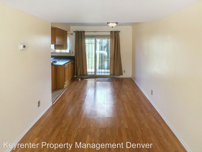 Foto del edificio - 3 br, 3 bath House - 608 South Carr Street